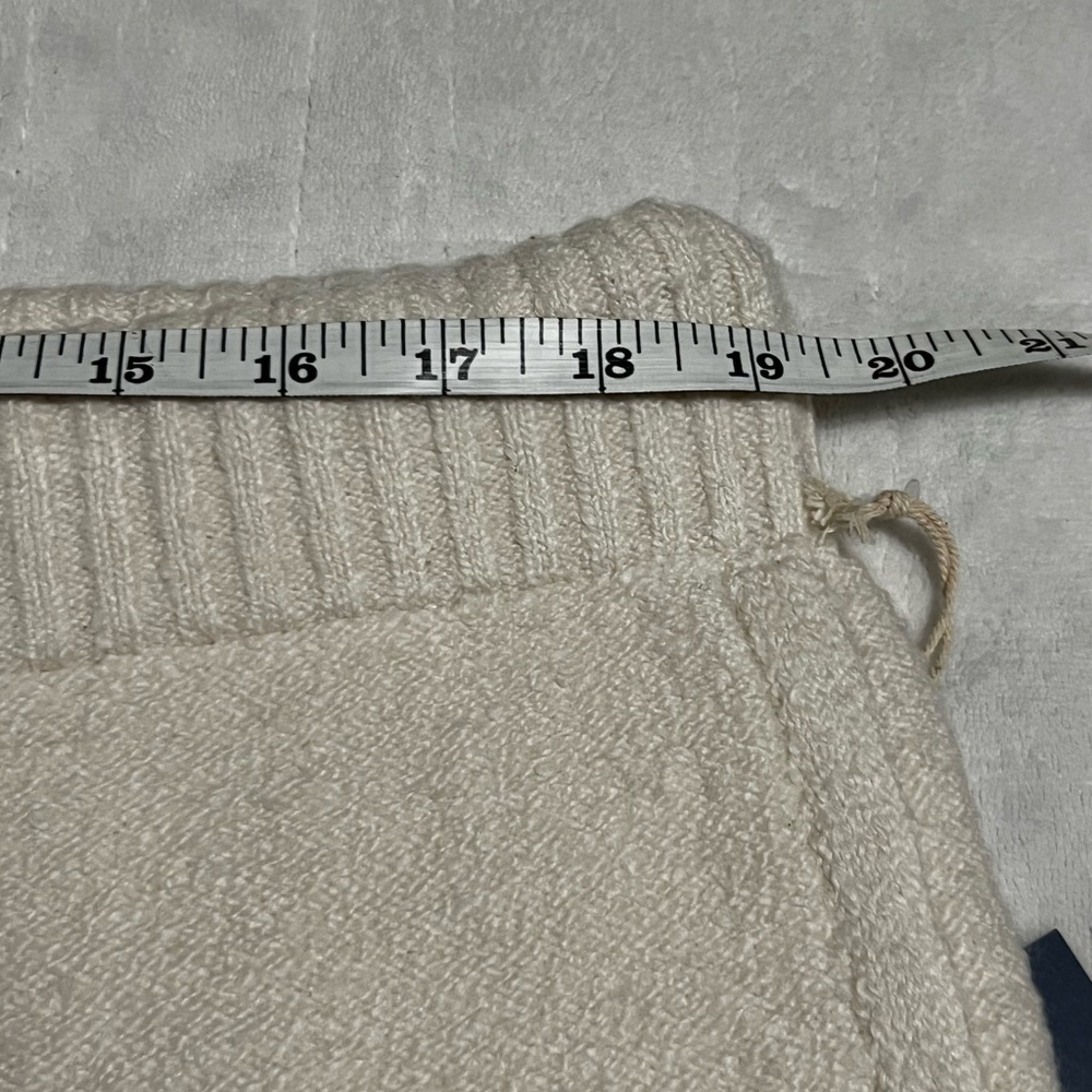 Universal Thread Cream Shorts - Picture 6 of 7